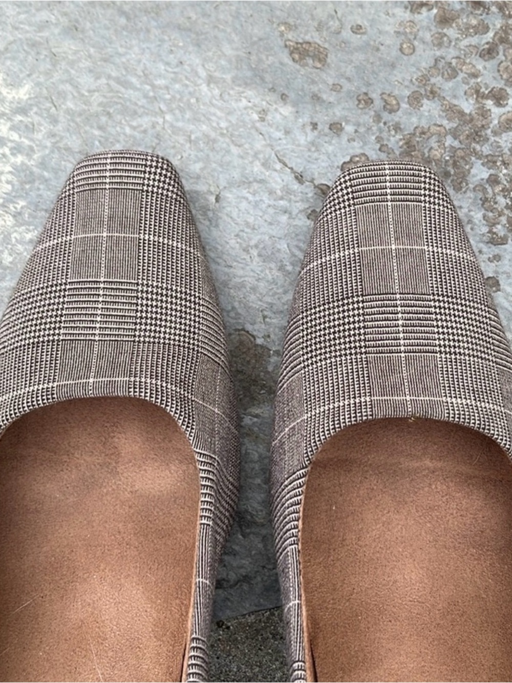 Kitten Heel pumps in taupe and gray plaid size 8.5 by Aerosoles
